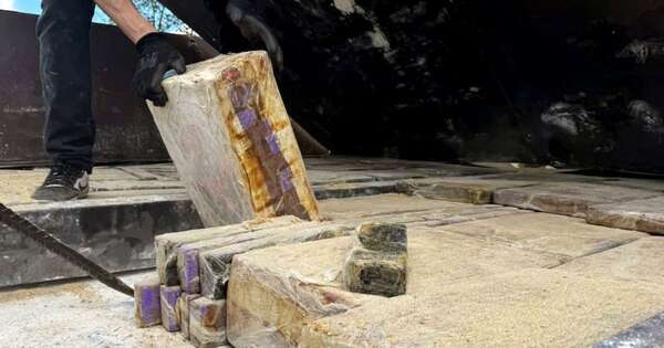La Nación / Aduana de Foz requisó 2.800 kg de marihuana