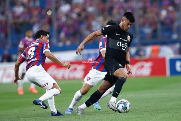 Versus / Con 30 partidos en Primera, César Olmedo ya llega a la Albirroja