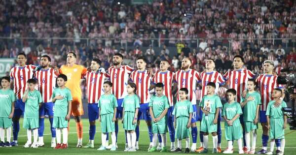 La Nación / “Ñande Selección pe guarã”: adolescentes crearon himno para la Albirroja