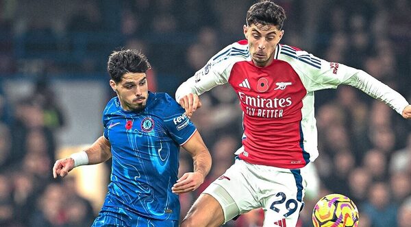 Versus / Chelsea y Arsenal igualan fuerzas, el United despide a Van Nistelrooy con triunfo