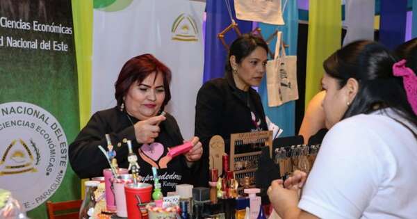 Diario HOY | Emprende Fest culmina con más de 100 emprendedores feriantes