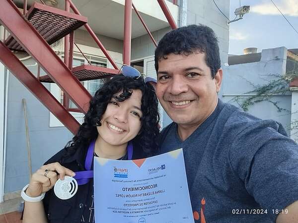 Premio a la iniciativa: Estudiante paraguaya se destaca en Argentina - Tecnología - ABC Color