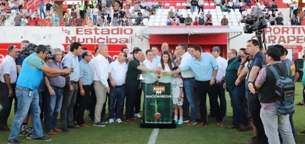 Carapeguá se viste de fiesta con la visita de autoridades nacionales