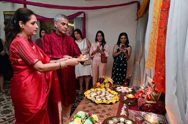 Diwali: festival se celebró en la Embajada de India - Sociales - ABC Color