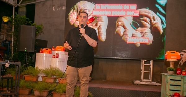 Empresa social ofrece salsas y picantes artesanales a través de un innovador método de suscripción mensual