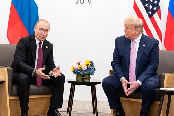 El Kremlin tildó de "totalmente falso" que Putin haya hablado con Trump - 1000 Noticias