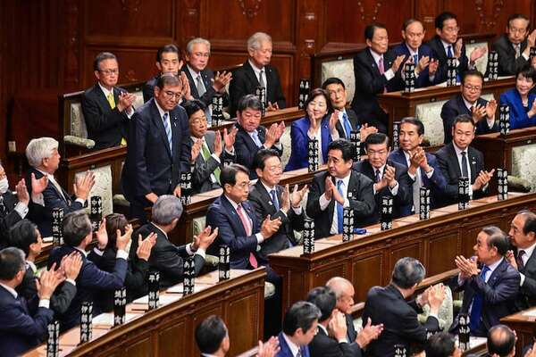 Primer ministro de Japón, reelecto en votaciones inéditas - Mundo - ABC Color