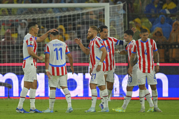 Versus / Datos albirrojos: jugador más joven, el veterano, los goleadores y más