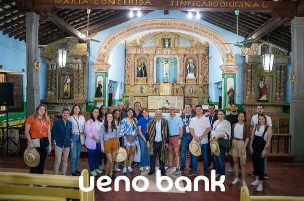 Asistentes de Felaban dieron una traves铆a por Paraguay invitados por ueno Bank