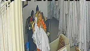 Doña devolvió el vestido de novia que robó de una tienda