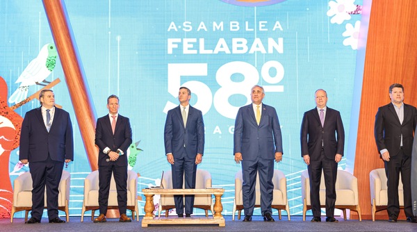 Presidente Peña pide apoyo del sector financiero para atender necesidades de financiamiento de mipymes