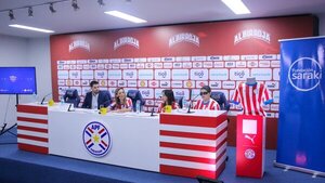 La Selección Paraguaya estrena camiseta para personas no videntes
