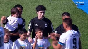 ¡Confirmado! En el fútbol curepa entró de titular un “streamer” para enfrentar a un ex Cerro Porteño; no duró nada