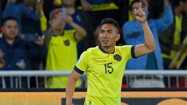Ángel Mena llama a "dar paso a los jóvenes" en Ecuador