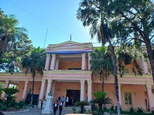 Municipalidad de Villarrica inicia trabajos de pintura