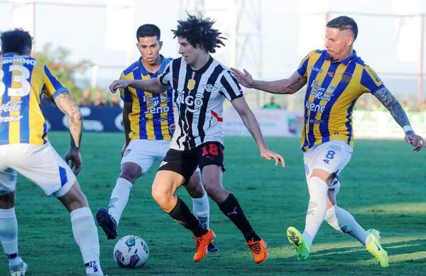 Sin goles en el Municipal de Carapeguá •