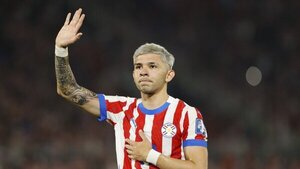 Julio Enciso llegó para sumarse a la Albirroja y dijo que no esperaba ser convocado