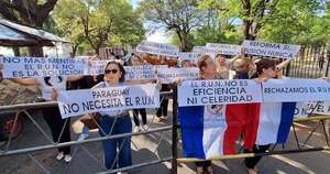 La Nación / “No queremos ser obstacularizadores”, dicen desde el Colegio de Escribanos sobre el RUN