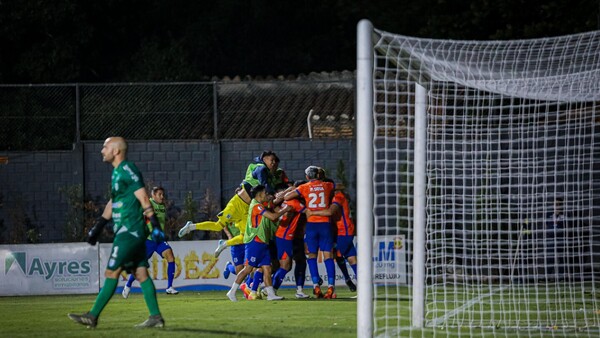 El Gallo vence a Ameliano y toma el segundo lugar
