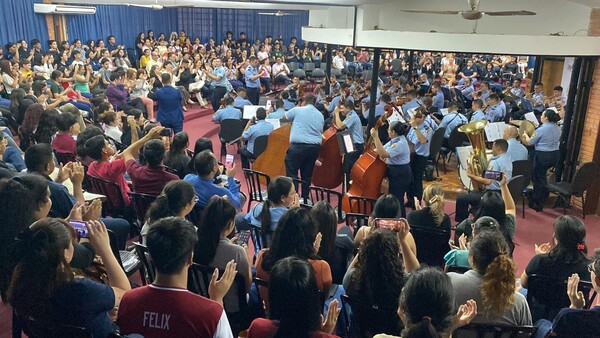 Jazzband de la Policía Nacional cierra temporada 2024 con Latin Pop, rumbo a sus 50 años