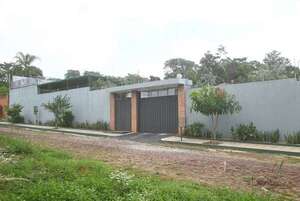 Exconsejero del IPS construyó casa de verano en plena pandemia, según CGR - Política - ABC Color