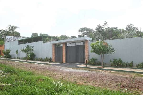 Exconsejero del IPS construyó casa de verano en plena pandemia, según CGR - Política - ABC Color