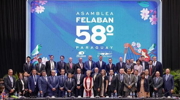 “Paraguay tiene uno de los sistemas financieros más sólidos”, destaca presidente Peña