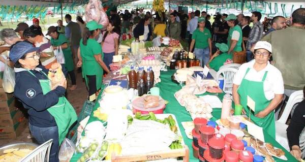 Ferias frutihortícolas generan buenos ingresos a productores