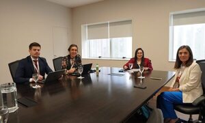 Acusada de planillerismo, Yamy Nal, es beneficiada con titularidad de comisión del Parlasur