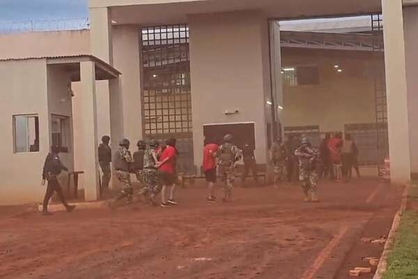 Trasladan a internos de alta peligrosidad al penal de Minga Guazú - ABC en el Este - ABC Color