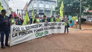 Ley de servicio civil: Senado cedería a presión de sindicatos sobre estabilidad laboral - Política - ABC Color