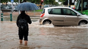 Emiten alerta naranja en Valencia por lluvias torrenciales