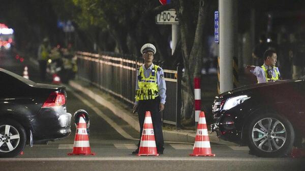 Hombre atropelló a una multitud en China: 35 personas murieron - Unicanal