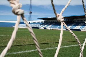 Versus / ¿Cuántos lugares habilitará el 2 de Mayo para el partido contra Olimpia?