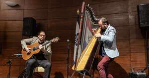 La Nación / Dúo de arpa y guitarra interpreta obras de médico cirujano