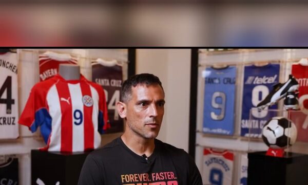 (VIDEO)Roque Santacruz recordó encuentro con hinchada Albirroja sobre Pettirossi