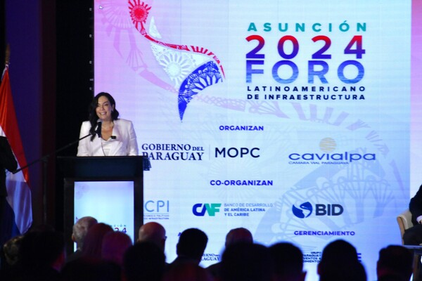 Ministra insta a "dejar de lado el pensamiento a corto plazo" en materia de obras - 1000 Noticias