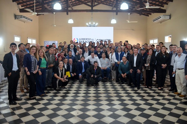 Autoridades de CONATEL se reúnen con licenciatarios de Central y Cordillera en San Bernardino para fortalecer el sector de tele
