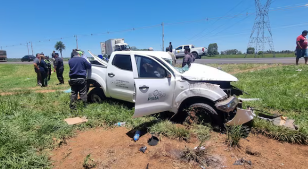 Varios heridos tras choque entre camioneta del MAG y furgón en la ruta PY01