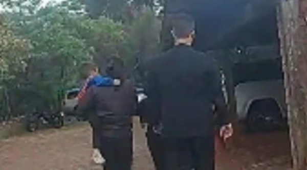 Localizan a niño que fue llevado por su padre y ya está con su mamá - Noticiero Paraguay
