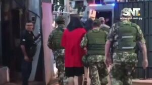 Trasladan a 13 reclusos peligrosos a penal de máxima seguridad en Minga Guazú - SNT