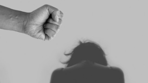 Imputan a joven en Hernandarias por supuesta agresión a su novia - 1000 Noticias