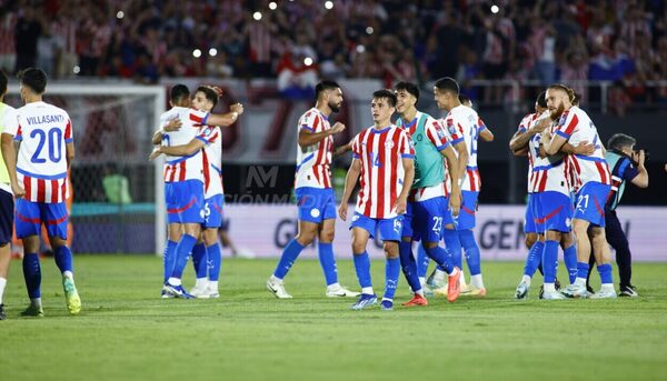 Versus / El jugador albirrojo al que tratan de "traidor" en Bolivia