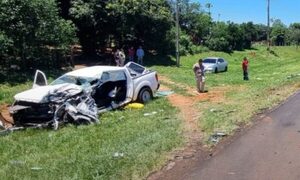 Feo accidente en Misiones dejó cuatro heridos y los vehículos chalái