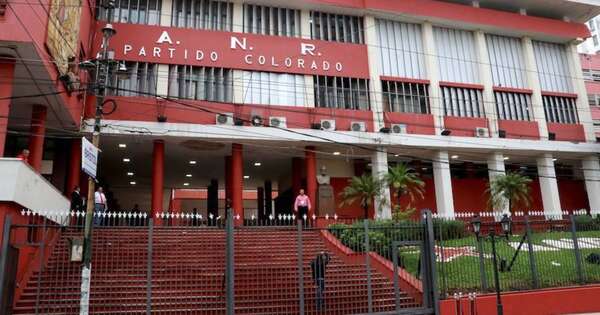 La Nación / Comisión de ANR apoya ley de la función pública y carrera del servicio civil