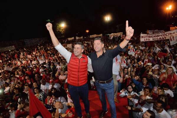 Cartismo prometió “cuidar” a funcionarios pero hoy aprobarían polémica reforma - Política - ABC Color