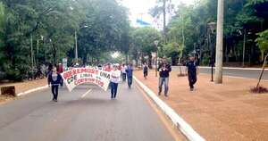 La Nación / Retomaron protestas contra Miguel Prieto