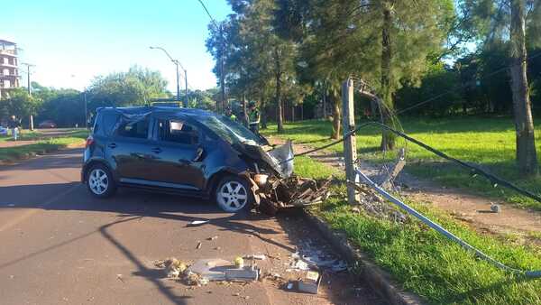 Accidente grave en la Costanera Mboi Kae deja herido a conductor en Encarnación