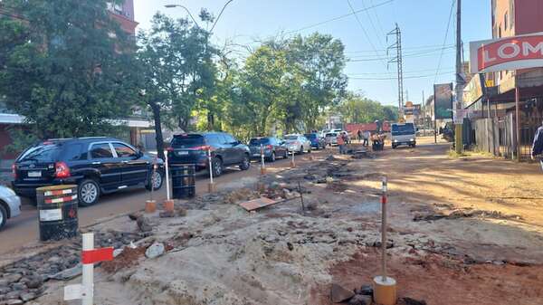 Gran congestión vehicular por obras en zona de Mariscal López - Nacionales - ABC Color