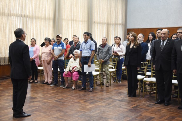 El Estado paraguayo pidió disculpas públicas por la muerte de un adolescente en servicio militar, en 1990 • PARAGUAY TV